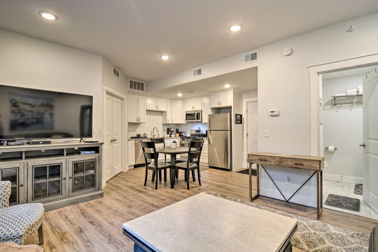 Modern Traverse City Condo About 1 Mi To Bay! Exterior foto