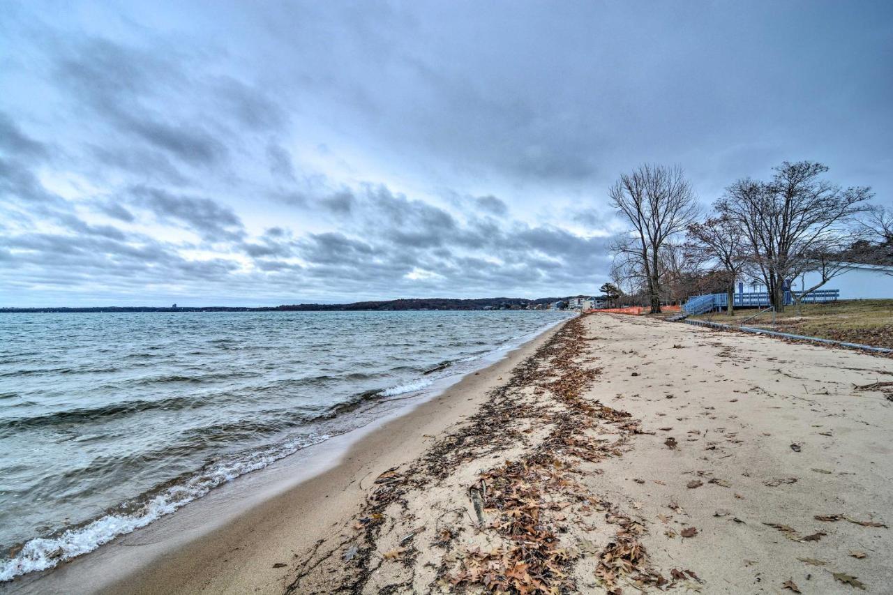 Modern Traverse City Condo About 1 Mi To Bay! Exterior foto