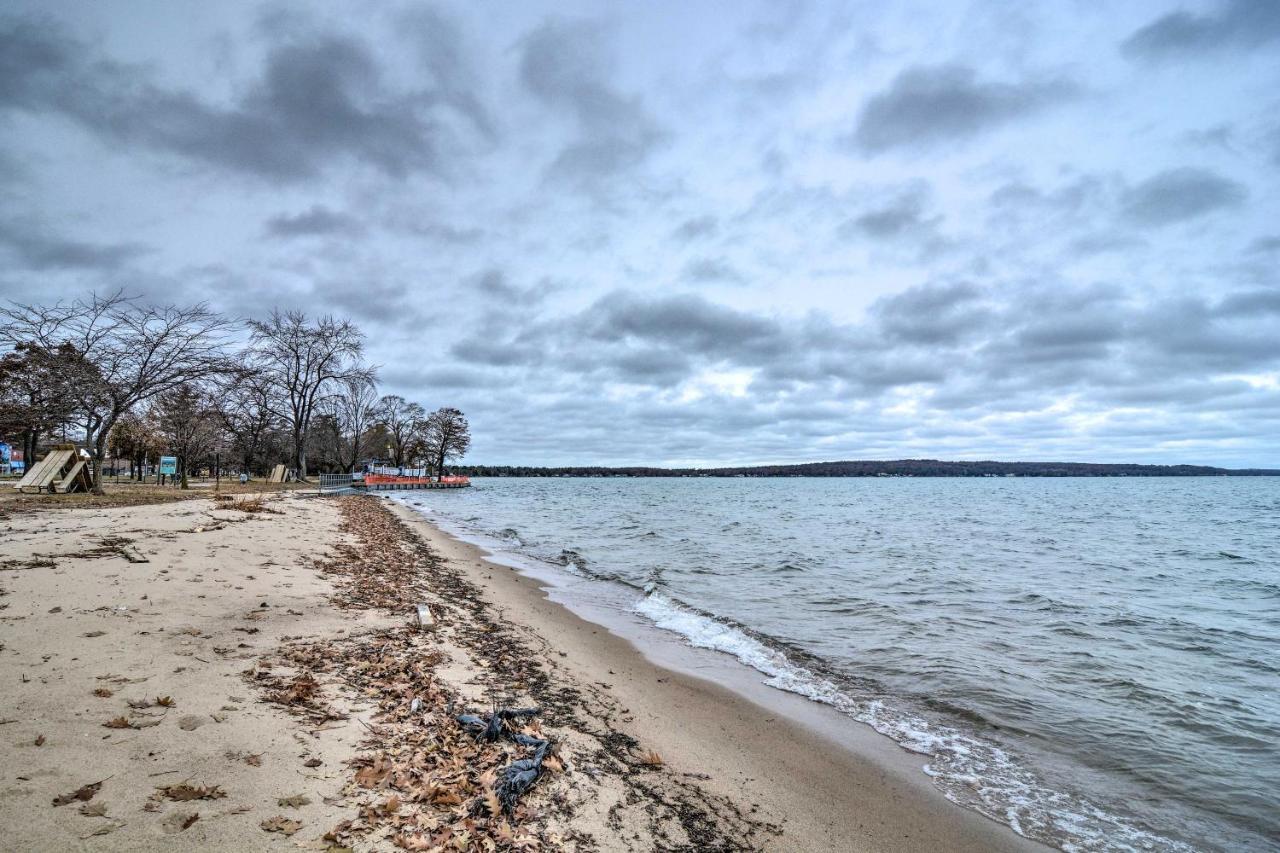 Modern Traverse City Condo About 1 Mi To Bay! Exterior foto